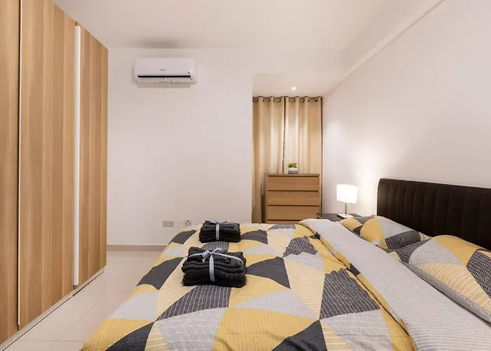 Beautiful Modern 2br